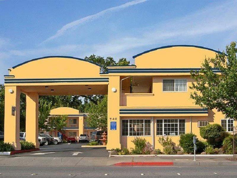 Americas Best Value Inn - Chico Zewnętrze zdjęcie
