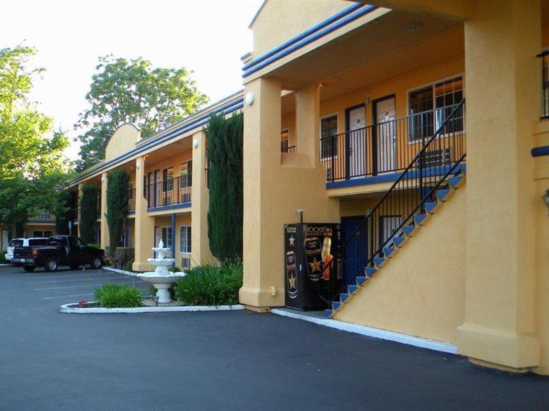 Americas Best Value Inn - Chico Zewnętrze zdjęcie