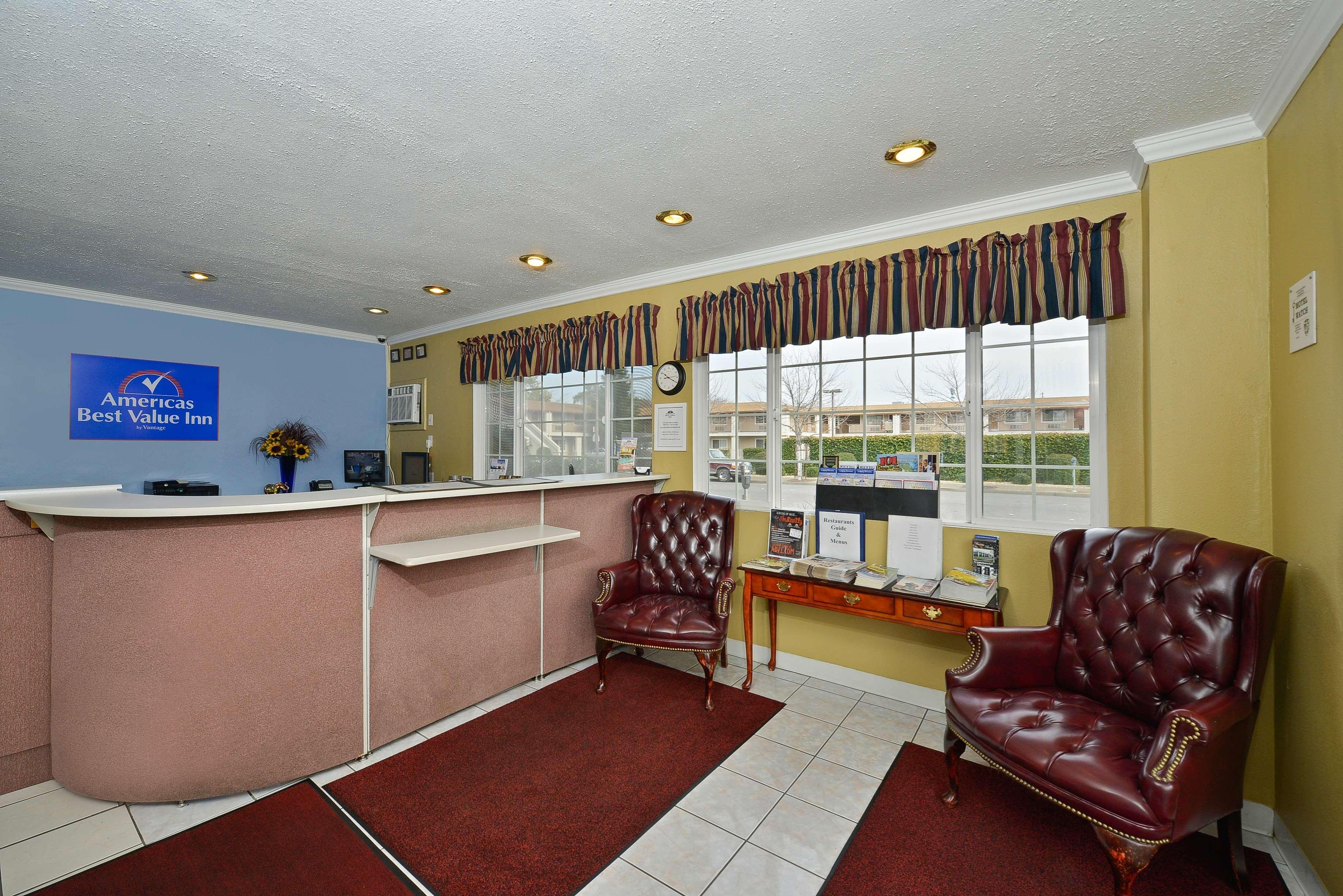 Americas Best Value Inn - Chico Zewnętrze zdjęcie