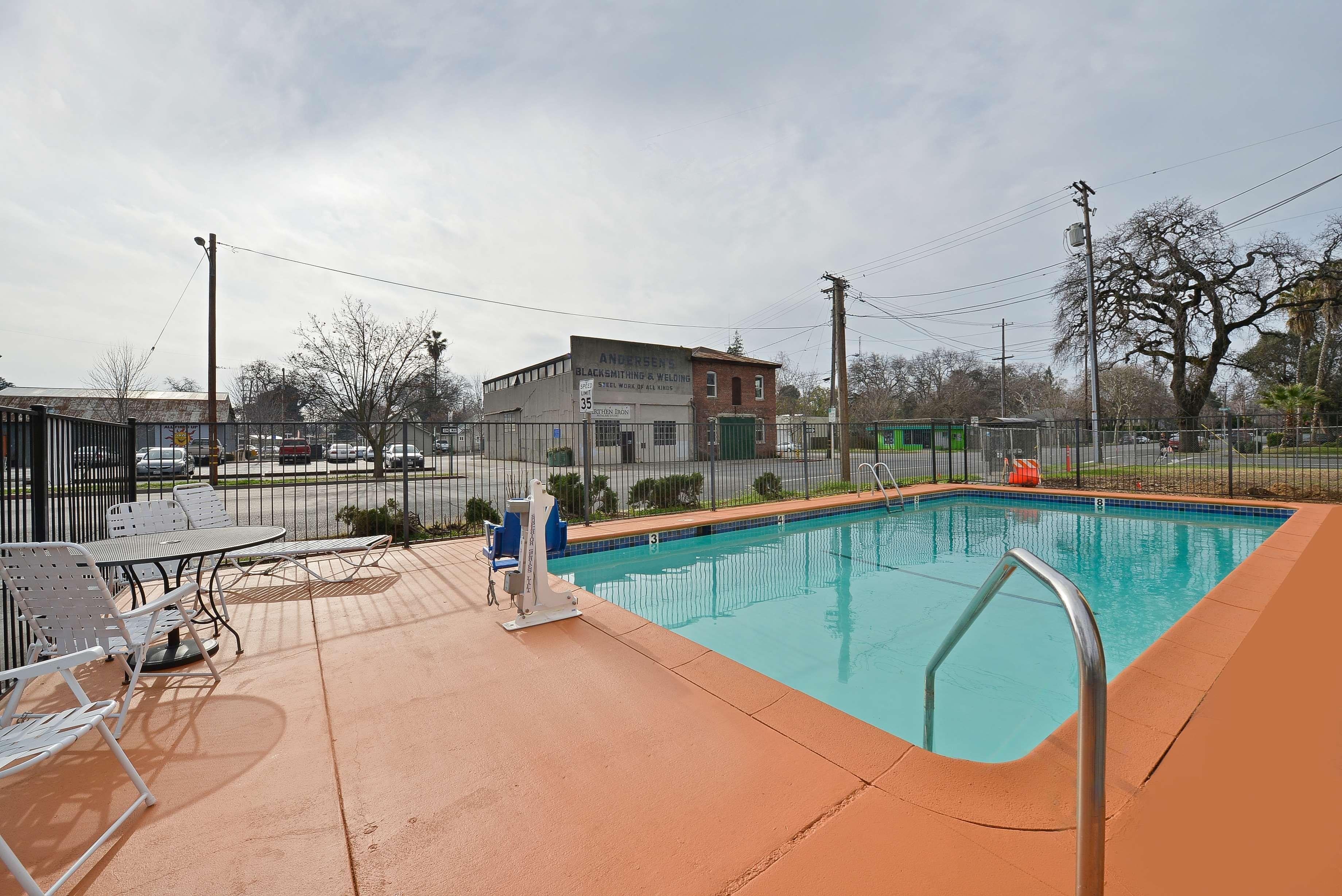 Americas Best Value Inn - Chico Zewnętrze zdjęcie
