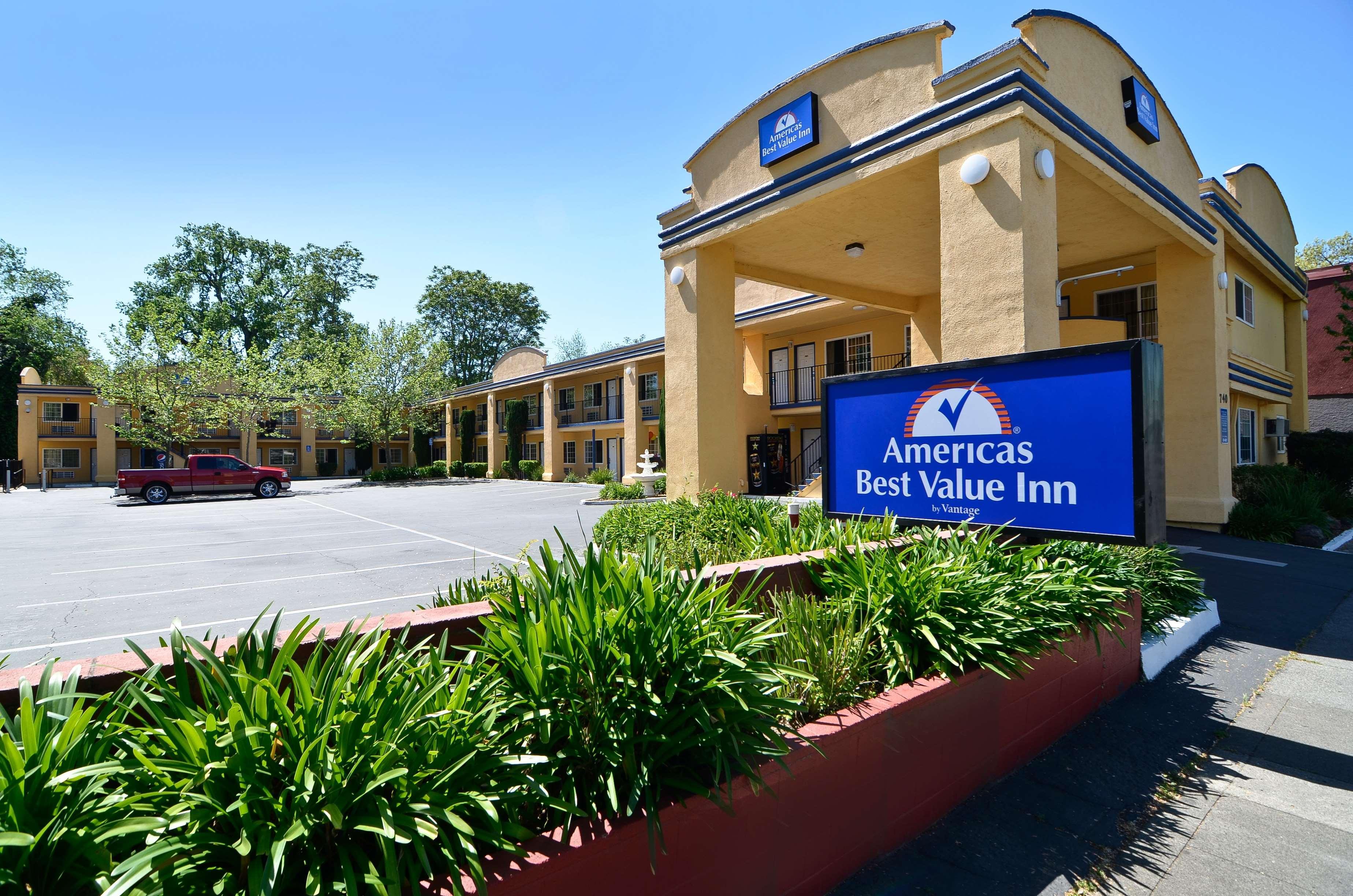Americas Best Value Inn - Chico Zewnętrze zdjęcie